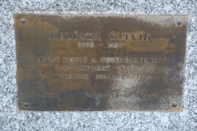 Pamětní štítek na hrobě Bedřicha Šupčíka - 22. 10. 1998