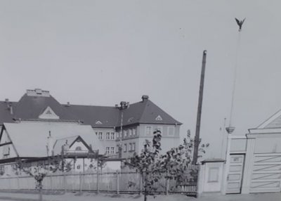 areál sokolovny, v pozadí Masarykova ZŠ (zdroj: infopanel 