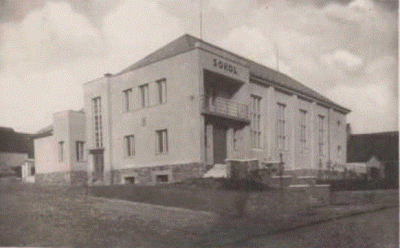 po dostavbě budovy, rok 1924