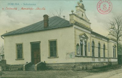 sokolovna asi v roce 1905; zdroj: esbirky.cz