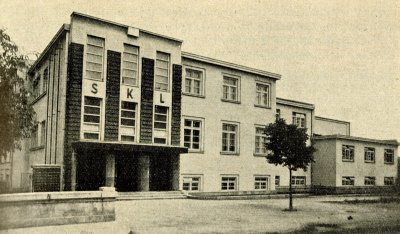 Nová sokolovna po dostavbě, zdroj: Památník k šedesátiletému trvání Sokola v Olomouci 1869–1929, knihovna ČOS
