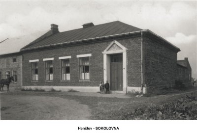 Historický snímek sokolovny; zdroj: archiv jednoty