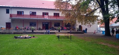 Zadní pohled na sokolovnu (zdroj: archiv jednoty)