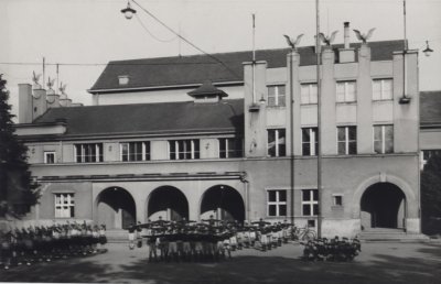 Původní podoba sokolovny při sletu v roce 1938