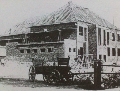 Ze stavby sokolovny, rok 1929, zdroj promeny.viareality.cz