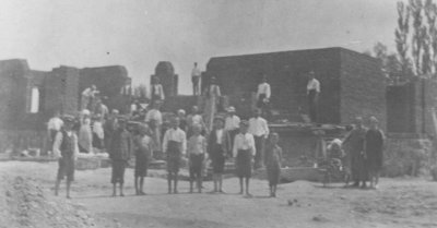 stavba sokolovny, rok 1924, zdroj: DP Jana Hochmanna: Historie Sokola na Klatovsku od roku 1918 po současnost (FPE ZČU, 2011)