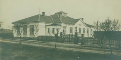 novostavba těsně po dokončení