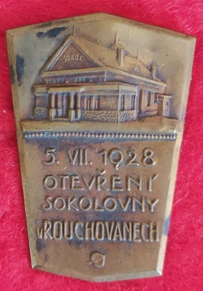 pamětní odznak ke slavnostnímu otevřené této sokolovny