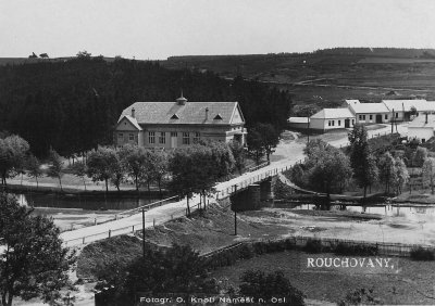 fotografie sokolovny O. Knoll