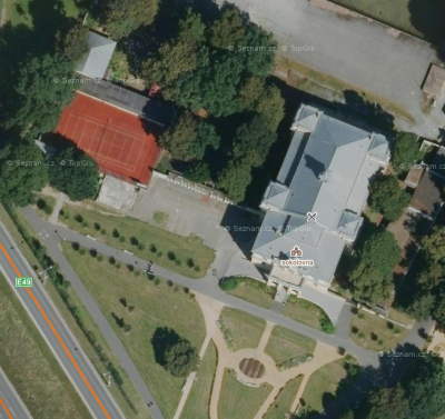 pavilon se nacházel v místech dnešního hřiště, budovy kolem hřiště jsou jediné pozůstatky původního pavilonu