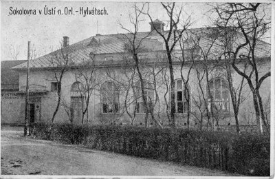 Snímek z roku 1934, zdroj: https://www.ousti.cz/misto/u-tri-mostu/