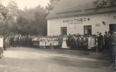 Hostinec U tří mostů, L. Čáslavka, zdroj: https://www.ousti.cz/misto/u-tri-mostu/