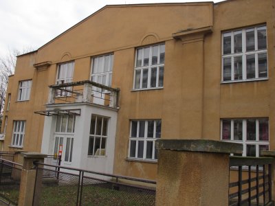 Budova před zahájením kompletní rekonstrukce