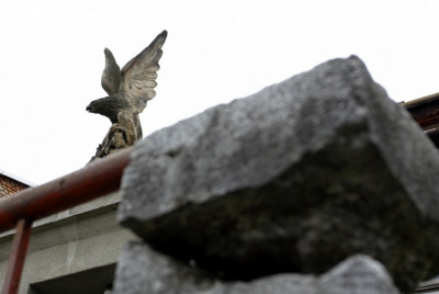 Zchátralá sokolovna kolem roku 2012