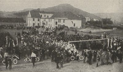 Dobový snímek, otištěno ve Světozoru 22. 6. 1922, zdroj: https://www.theatre-architecture.eu/cs/db/?theatreId=5482&detail=history