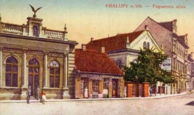 dobový záběr kralupské sokolovny (později kina Sokol)