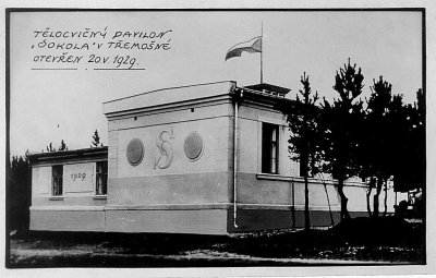 historický snímek sokolovny; zdroj - archiv města Plzně
