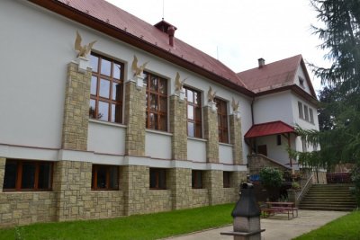 detail fasádních výzdob (zdroj: http://www.trnstav.cz)