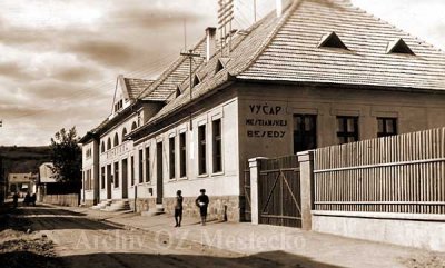 dobový záběr na objekt sokolovny (zdroj: http://www.lupca.sk/)