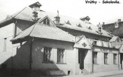 původní vzhled sokolovny (zdroj: vrutocan.estranky.sk)