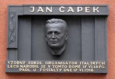 zdroj foto: https://www.pametni-desky-v-praze.cz/
