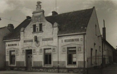 vzhled objektu v roce 1933 (zdroj: bakalářská práce Dagmar Burešové T. J. Sokol Horní Jelení (Filozofická fakulta Univerzity Hradec Králové, 2020))