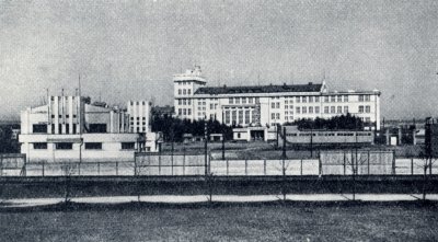 Tyršova sokolovna a státní reálka v Jaroměři, zdroj: Památník Sokola v Jaroměři 1862–1932, archiv ČOS