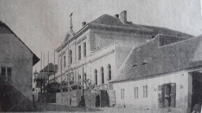 Sokolovna těsně před dostavěním, foto: sokolpisek.cz