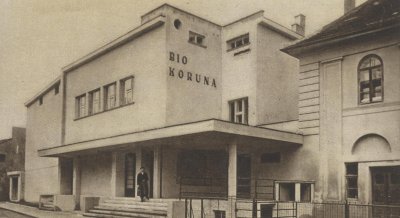 Nově postavený biograf, rok 1933 (zdroj: časopis Jas)