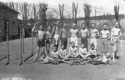 Pohled na cvičence - historická 