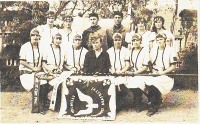 prapor štěnovických sokolů, rok 1929 (zdroj: archiv PhDr. A. Vlčkové)