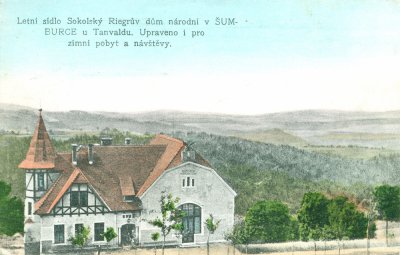 podoba sokolovny v roce 1912 na dobové pohlednici